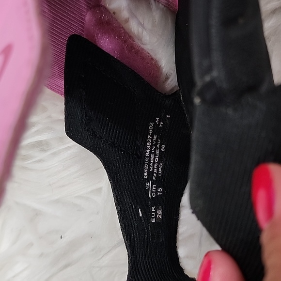 3 for $15 - Bundle 3 items and save - Girls Nike Velcro Sandals - Picture 4 of 7